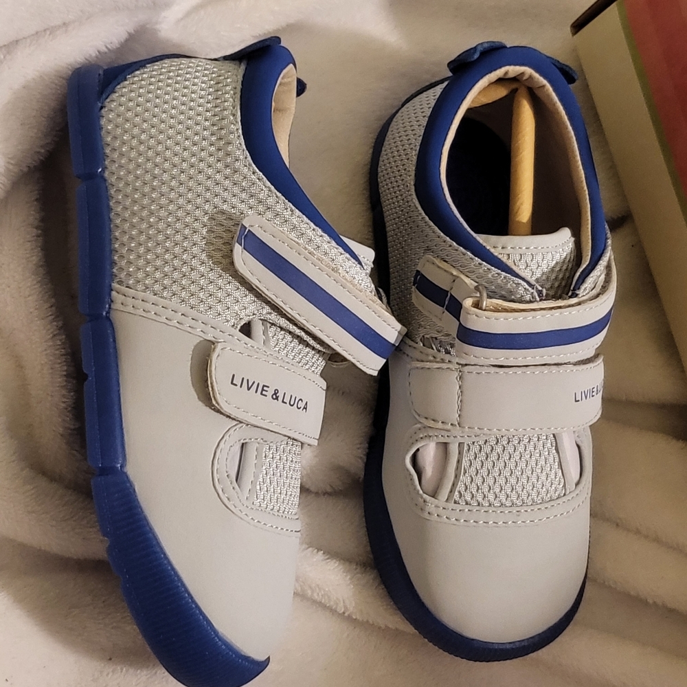 Livie and Luca kids size 9 shoes